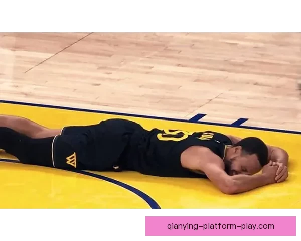 勇士官方：库里完成全队对抗训练 本周末将进行伤情重新评估